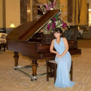 Nicola Sim Pianist