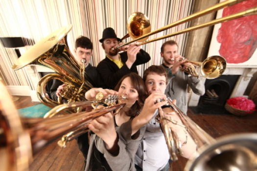Hosen Brass
