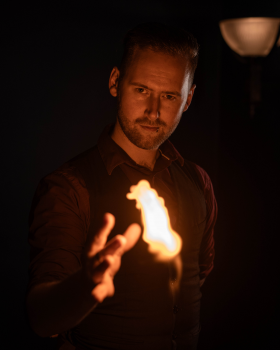 Ash Broders - Magician