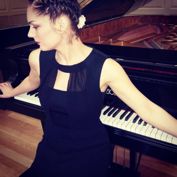 Ieva Dubova Classical pianist 
