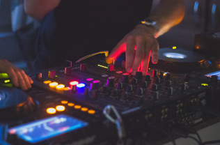 party djs in Bristol and Gloucestershire