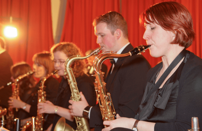 Mr Swing's Dance Orchestra - Photo 3