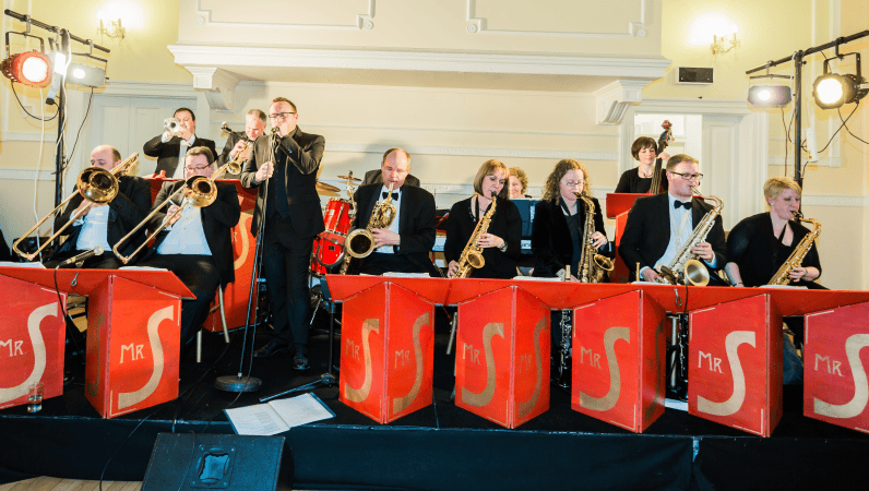 Mr Swing's Dance Orchestra - Photo 5