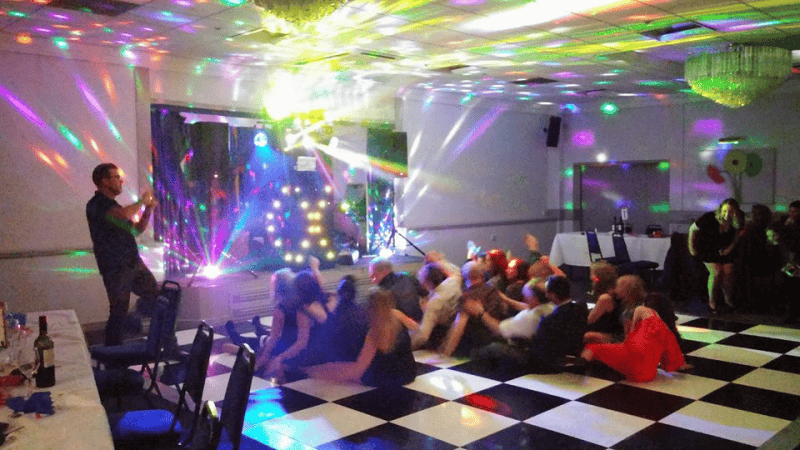 Oasis Roadshow Mobile Disco - Photo 3