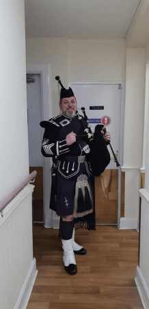 Iainthepiper - Photo 5