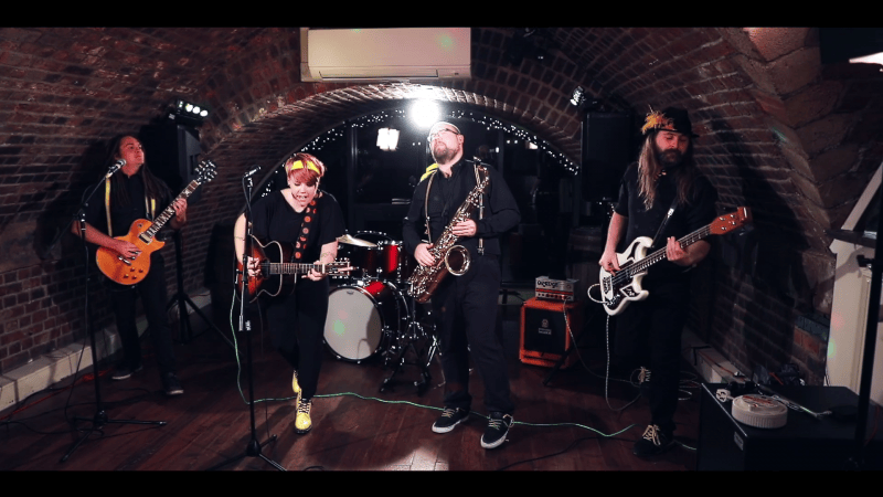 The Bees Knees - Photo 9