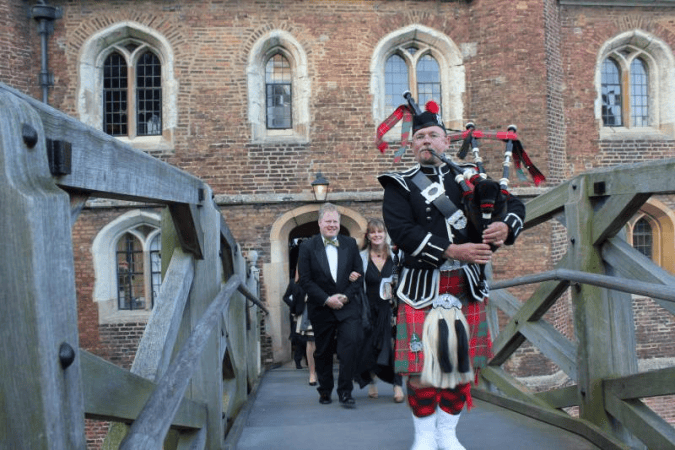 Mike Simmons Bagpiper - Photo 20