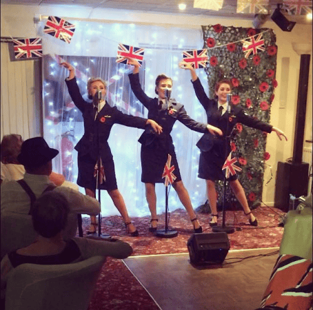 The Bluebirds - Photo 8