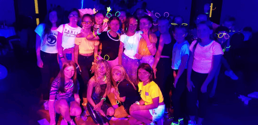 Knightmoves Mobile Disco and Karaoke - Photo 18