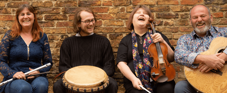 The Hessle Ceilidh Band - Photo 15
