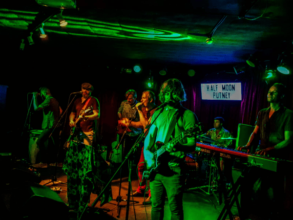 Carnaby Army - Photo 27