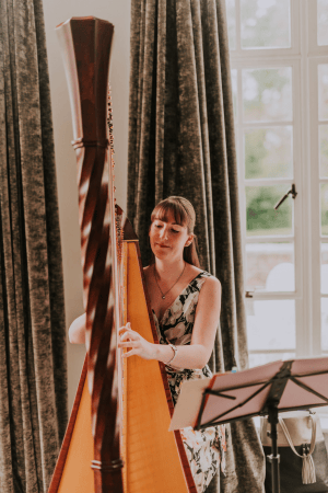 Harpist Heather Wrighton - Photo 7