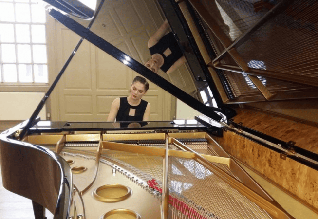 Ieva Dubova Classical pianist  - Photo 8