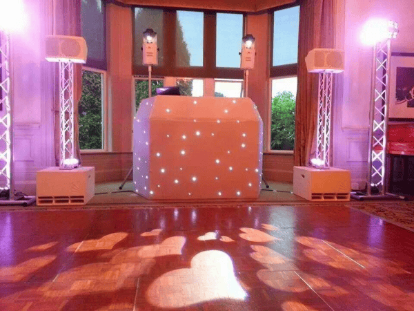 The Surrey Wedding DJ - Photo 3