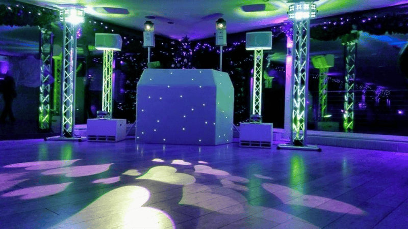 The Surrey Wedding DJ - Photo 29