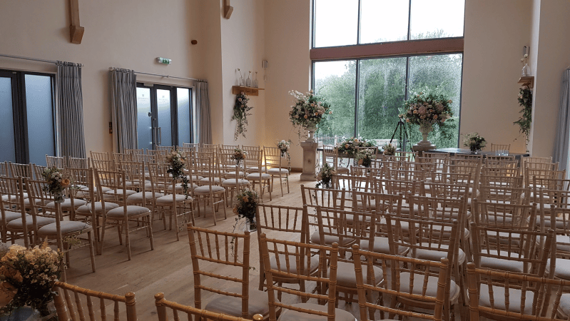 The Surrey Wedding DJ - Photo 35