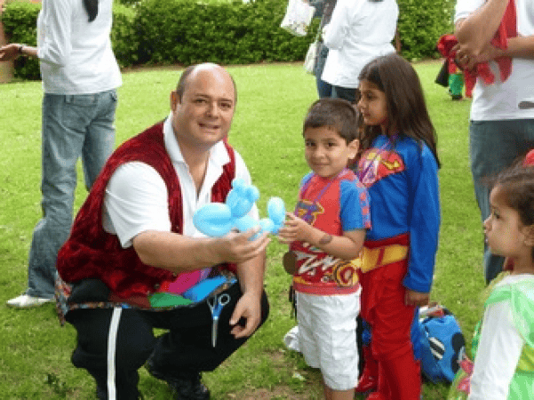 Balloon Modelling Man  - Photo 5