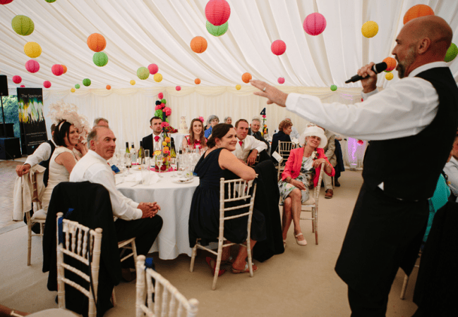 Waiters That Sing - Photo 2