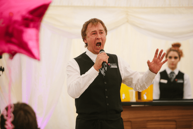 Waiters That Sing - Photo 4