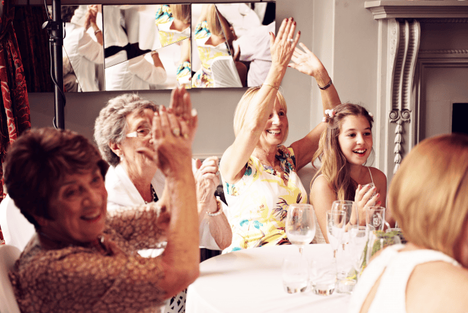 Waiters That Sing - Photo 9