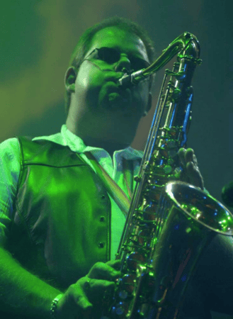 Jez Huggett - Photo 4