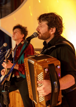 Charlie Abel and Iron Broo Ceilidh Band - Photo 3