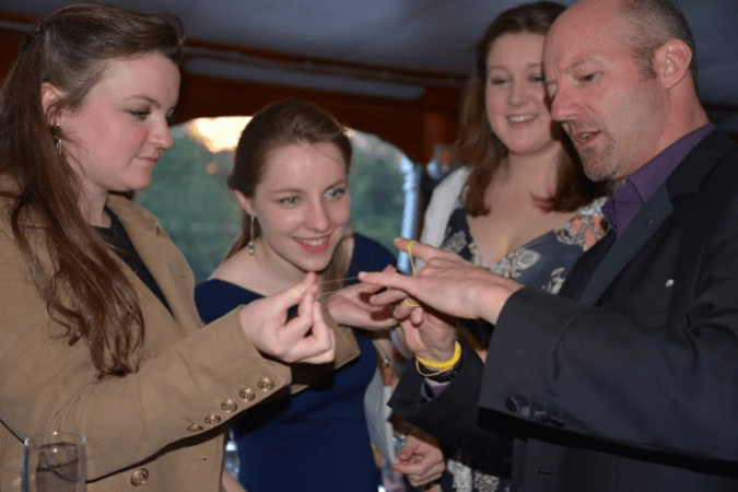 Ian Souch Magician - Photo 2