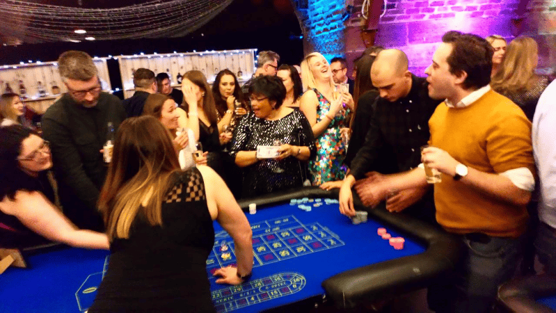 Full House Fun Casino  - Photo 2