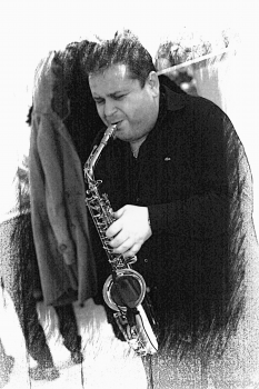 Solo Sax Player with Backing Tracks  - Photo 11