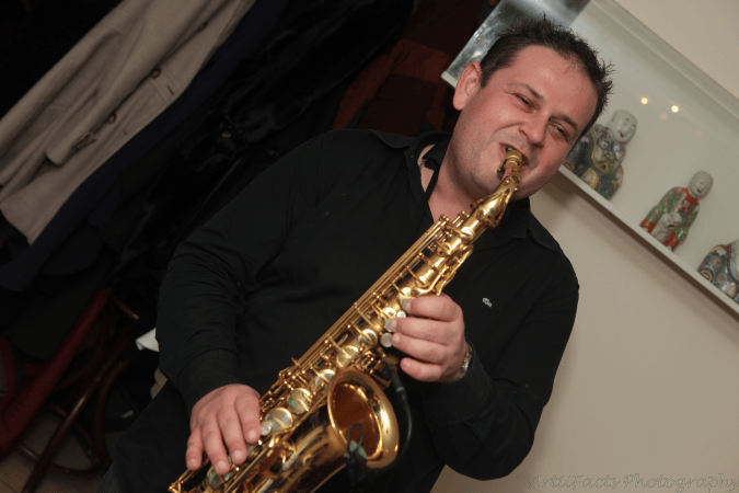 Solo Sax Player with Backing Tracks  - Photo 16