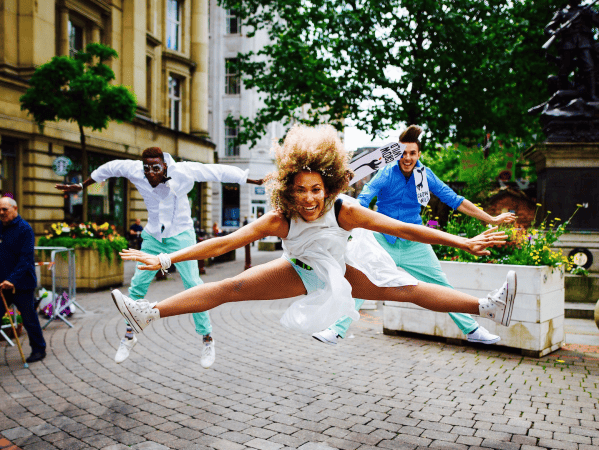 Surprise Dancing Waiters! - Photo 2