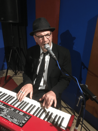 CJ Barton, Singing Pianist - Photo 2