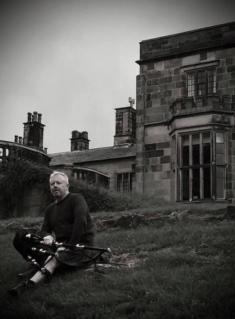 The Derbyshire Piper - Bagpiper - Photo 9