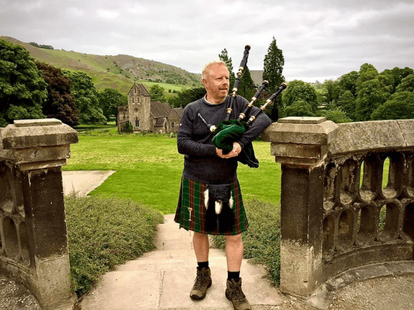 The Derbyshire Piper - Bagpiper - Photo 11