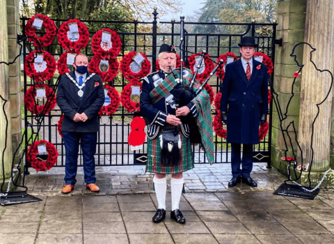 The Derbyshire Piper - Bagpiper