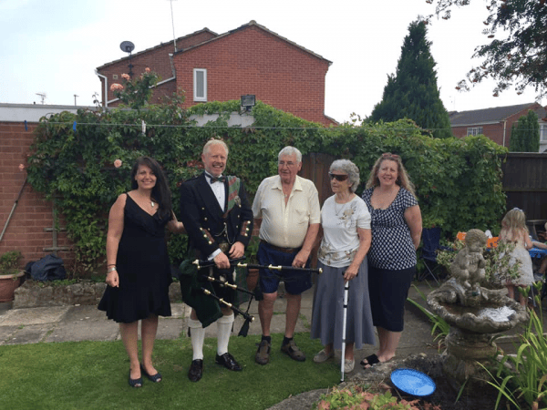 The Derbyshire Piper - Bagpiper - Photo 19