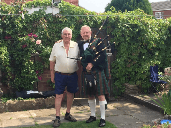 The Derbyshire Piper - Bagpiper - Photo 20