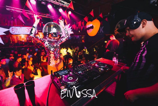 Disco Heads - Photo 4
