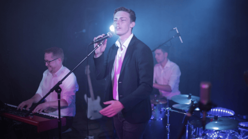 The Club Classics Band - Photo 8