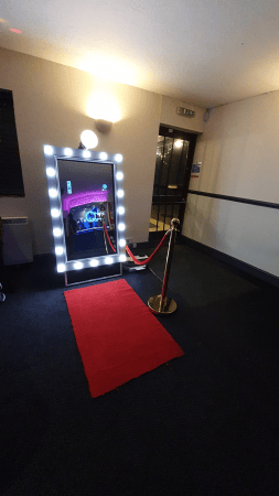 Magic Mirror Photo Booth - Photo 20
