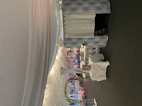 Photo booth or mirror booth - Photo 19