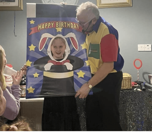 Mr Majestic - Kids Party Magician - Photo 6