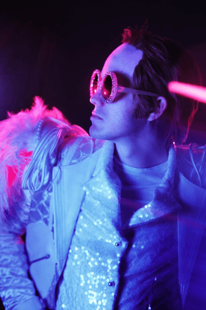 I'm Still Standing - The Elton John Story - Photo 3