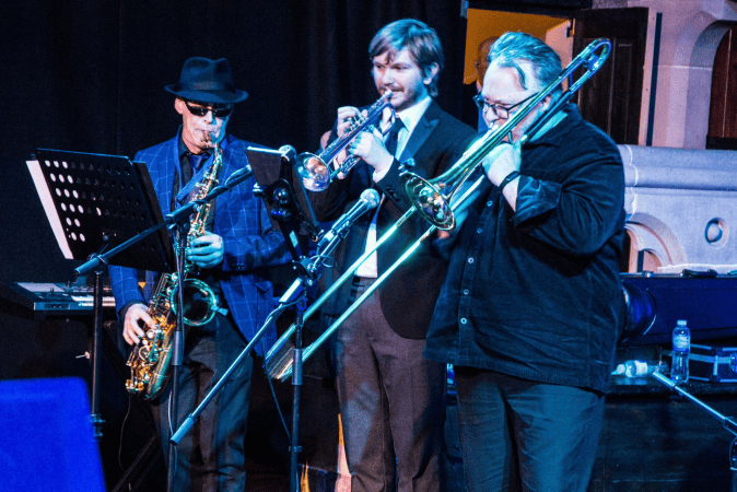 The McCommitments  - Photo 5