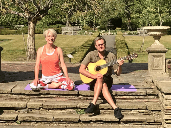 Yoga with live guitarist  - Photo 2
