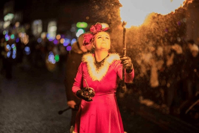 Stilt Walker, Fire Performer & LED  - Photo 16