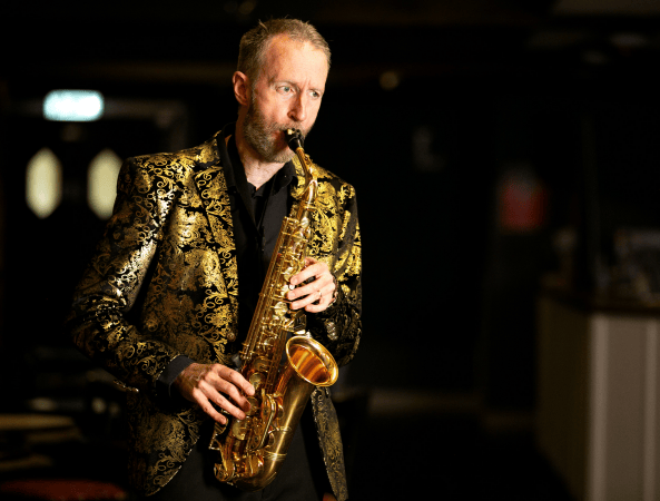 Paul Arnold, saxophonist - Photo 3