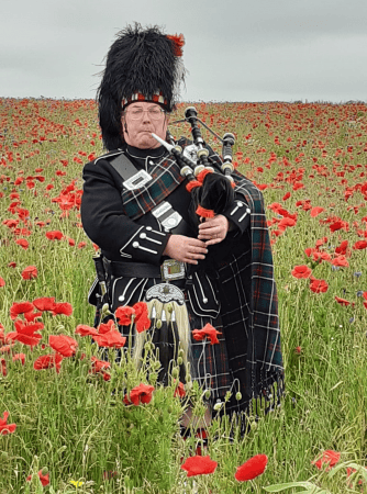 The Oxford Wedding PIper - Photo 2