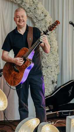 Paul Wilson-Singer Guitarist and DJ. - Photo 10