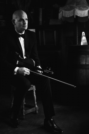 Daniel Axworthy Violinist - Photo 4